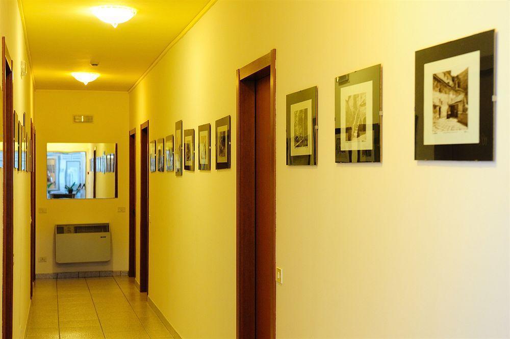 Hostal Colle Degli Olivi Snc Asís Exterior foto