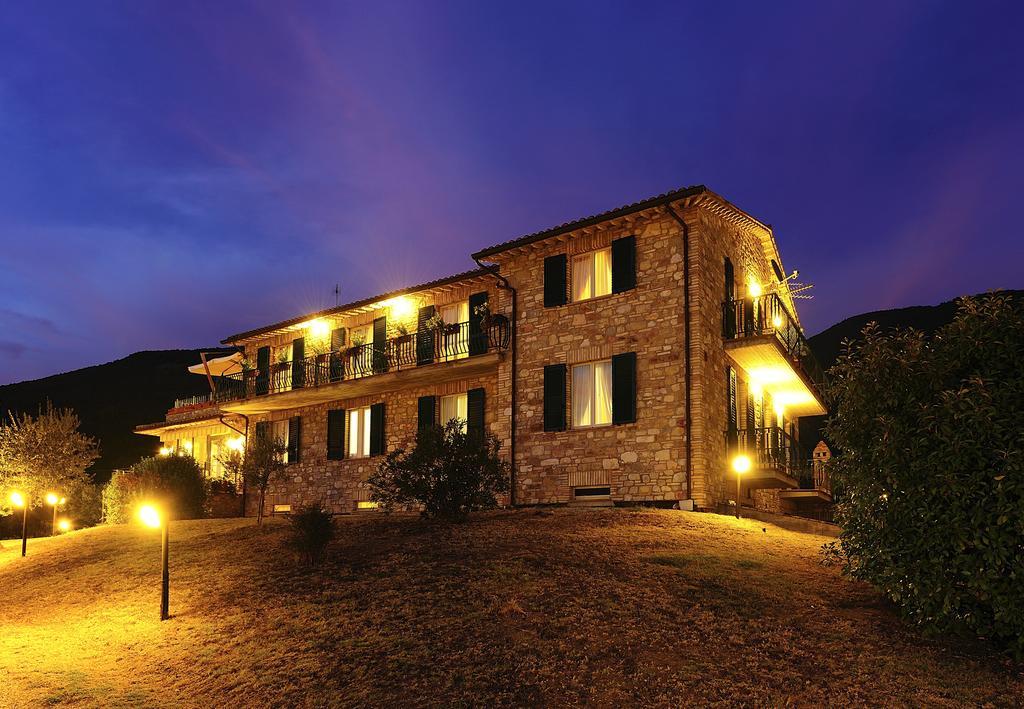 Hostal Colle Degli Olivi Snc Asís Exterior foto