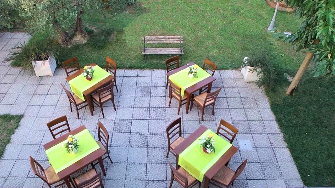 Hostal Colle Degli Olivi Snc Asís Exterior foto